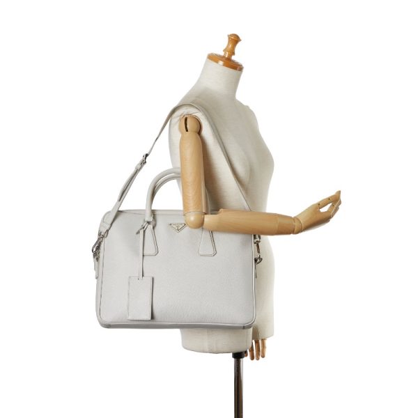 1 0156284 11 Prada triangle shoulder bag 2WAY Bag white leather