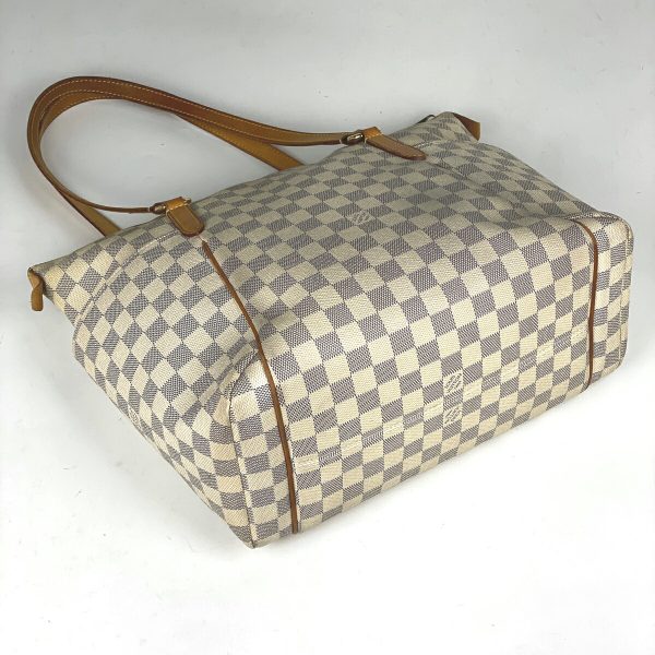 1000057098424 12 Louis Vuitton Totally MM Shoulder Bag Damier Azur White