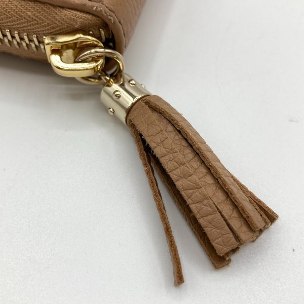 1001103541758 6 GUCCI GG wallet tassel charm Beige