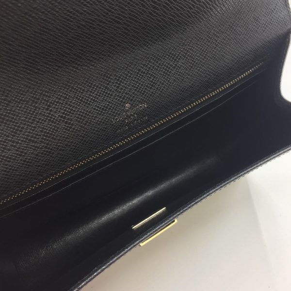 1001103596086 5 LOUIS VUITTON Taiga Selenga Clutch Bag Black