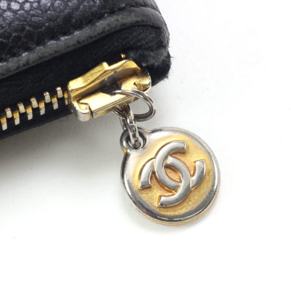 1010104812866 6 CHANEL Caviar skin wallet