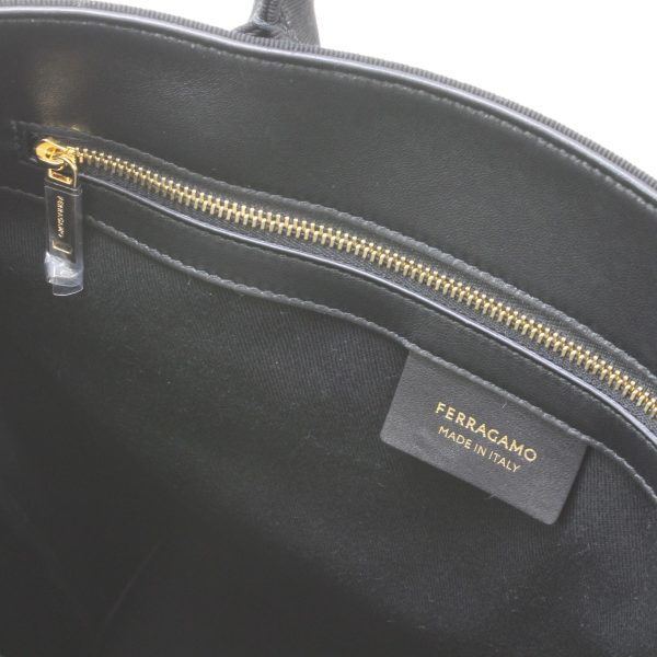 1010104823381 10 Salvatore Ferragamo tote bag