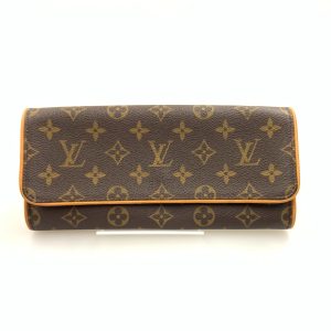 1016003315583 1 LOUIS VUITTON Monogram Montaigne handbag Brown