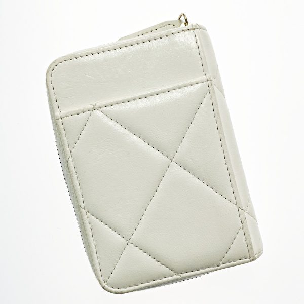 1017004130007 2 CHANEL 19 Dizneuf Ivory Coin Case Lambskin Leather