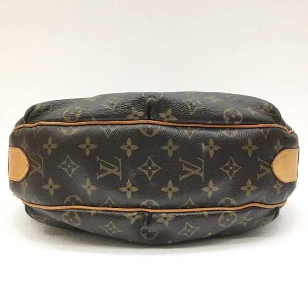 122 20230224 a 3 05 Louis Vuitton Thuram GM Shoulder Bag Monogram Brown