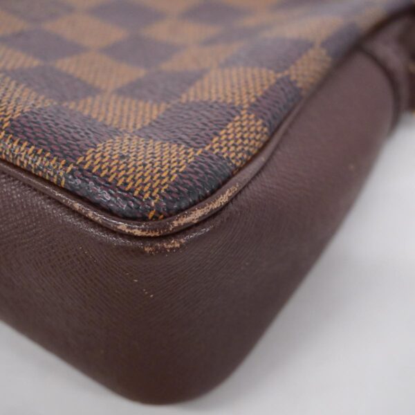 1240001048901 7 Louis Vuitton Damier Truth Makeup Pouch