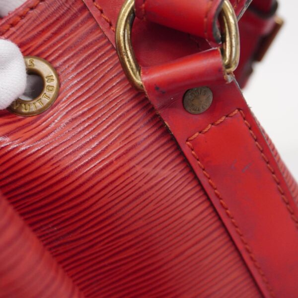 1240001049271 15 Louis Vuitton Epi Petit Noe Shoulder Bag Castilian Red