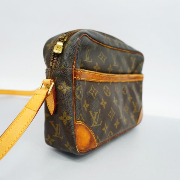 1240001050118 2 Louis Vuitton Monogram Trocadero 27 Shoulder Bag Brown