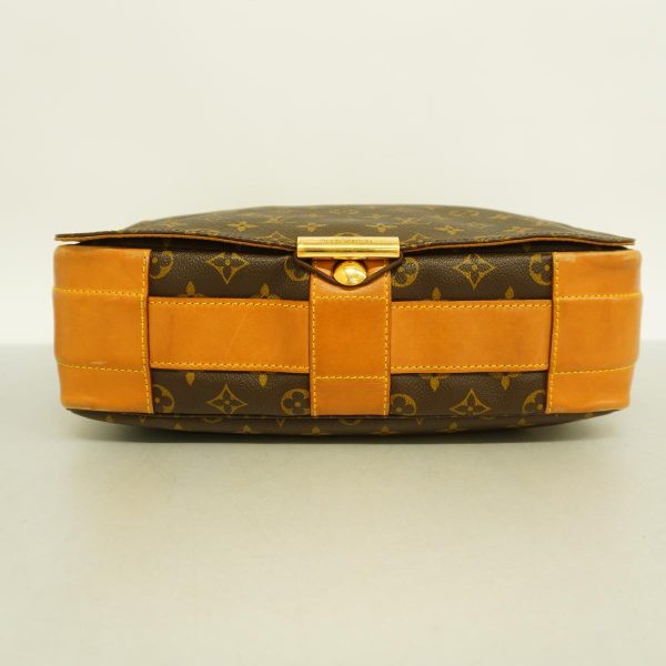 1240001050338 3 Louis Vuitton Aves Monogram Shoulder Bag Brown