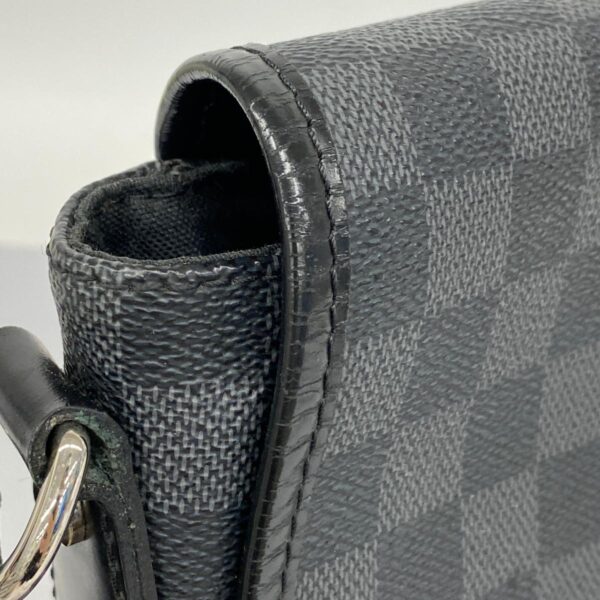 1240001050671 9 Louis Vuitton Damier Graphite Daniel MM Shoulder Bag Black