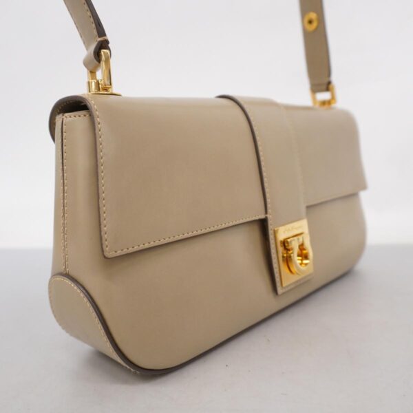 1240001051293 2 Salvatore Ferragamo Gancini Shoulder Bag Beige