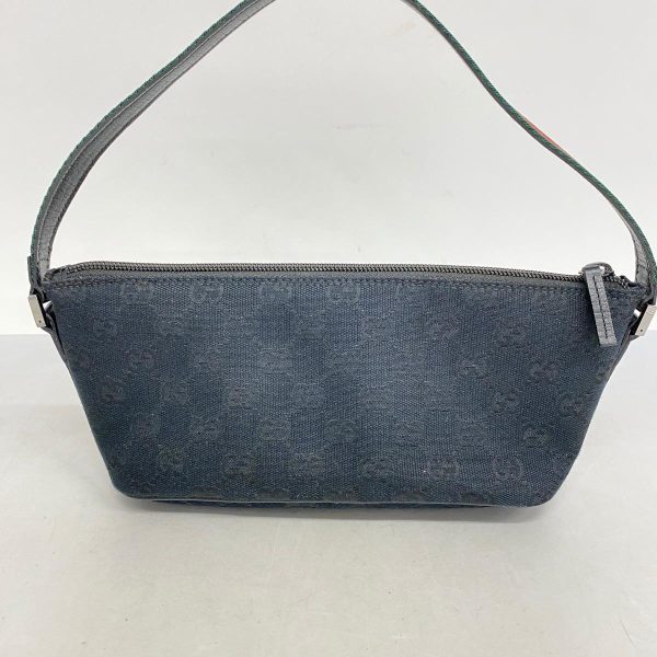 1240001051926 10 Gucci GG Sherry Line Pouch Black