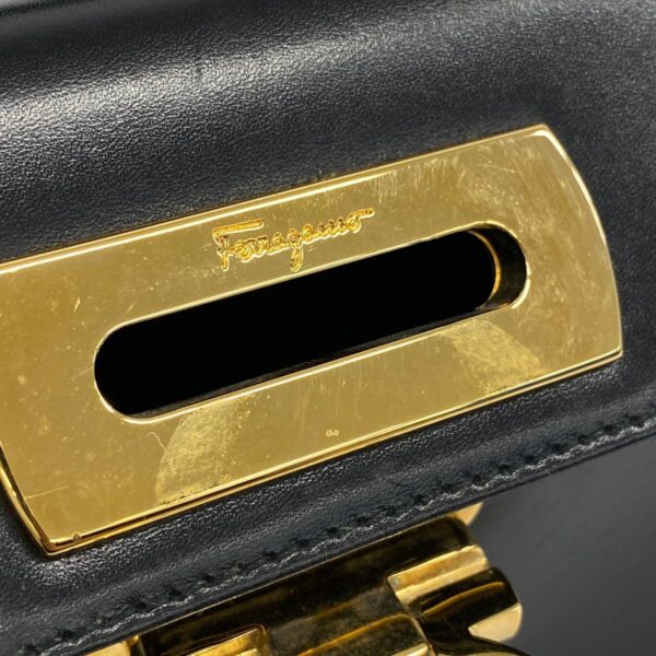 1240001052022 7 Salvatore Ferragamo Gancini Handbag Black