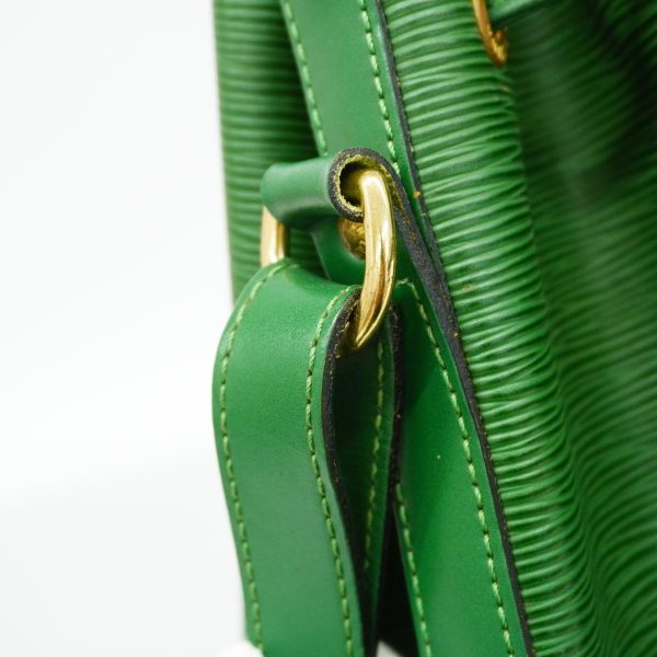 1240001053322 17 Louis Vuitton Noe Epi Shoulder Bag Borneo Green