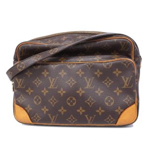 1240001053614 1 Louis Vuitton Trevi GM Damier