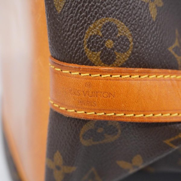 1240001054377 5 Louis Vuitton Petit Noe Monogram Shoulder Bag Brown