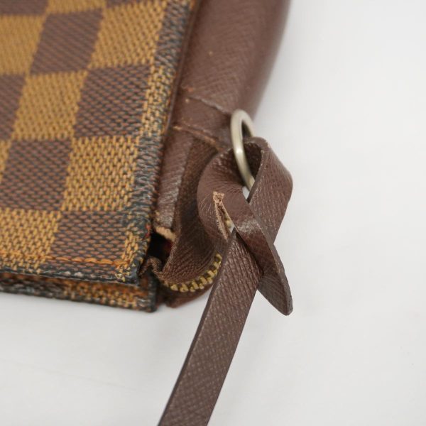 1240001054494 11 Louis Vuitton Truth Makeup Damier Pouch Ebene