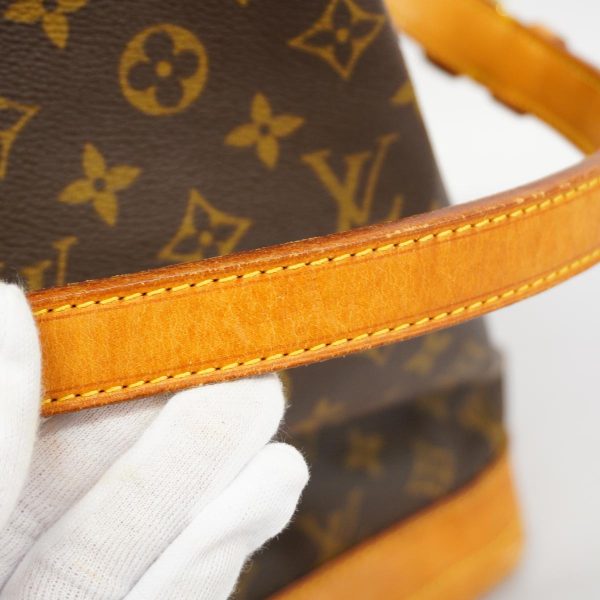 1240001054582 6 Louis Vuitton Noe Monogram Shoulder Bag Brown