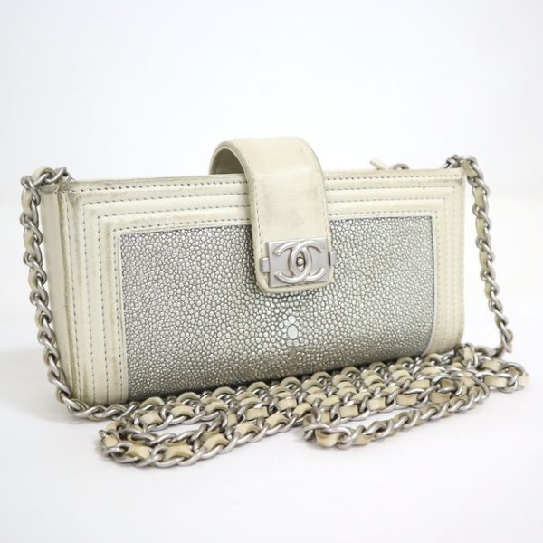 2000111255900052 1 CHANEL Pochette Chain Shoulder Bag Boy Chanel Galusha White