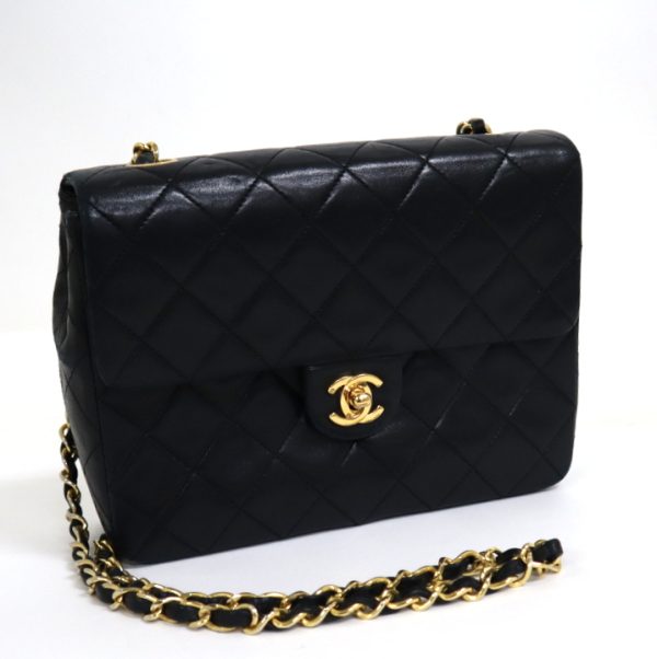 2000111256300105 1 CHANEL Matelasse Single Flap Long Shoulder Black Lambskin A01163