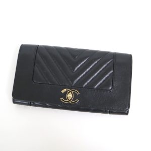 2000114256100026 1 Chanel Matelasse Coin Case Caviar Skin Black