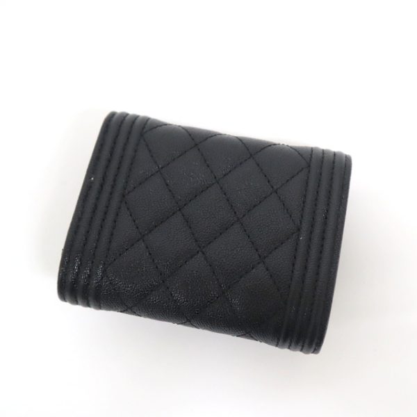 2000114256300025 2 Chanel tri fwallet Boy Chanel Cocomark caviar skin black