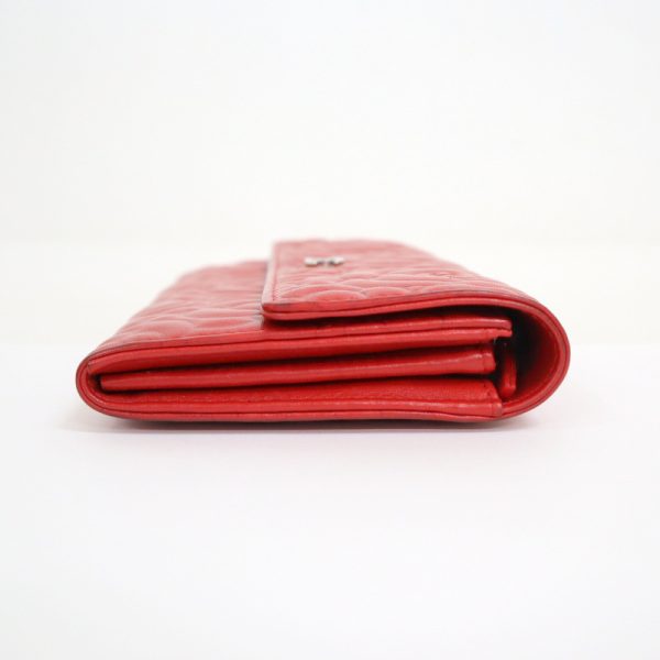 2000114256500089 3 Chanel Camellia long wallet red