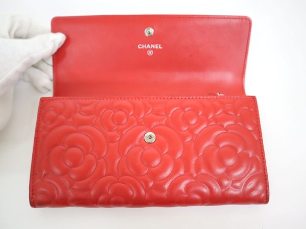 2000114256500089 4 Chanel Camellia long wallet red