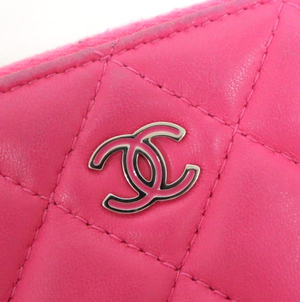 2000121256100049 2 Chanel coin case Matelasse lambskin pink