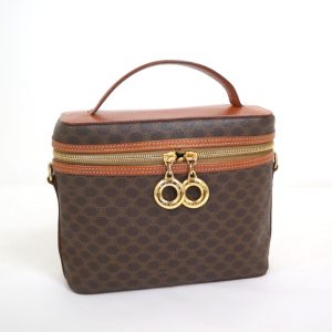 2000123255000023 1 Louis Vuitton Monogram Canvas 6 Key Holder