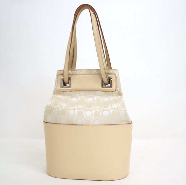 2000195256500035 1 Salvatore Ferragamo Gancini 2WAY bag ivory kt07289ko