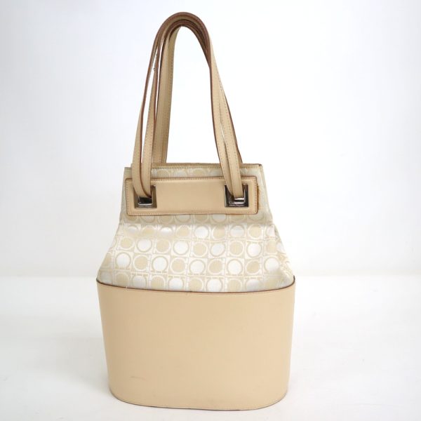 2000195256500035 2 Salvatore Ferragamo Gancini 2WAY bag ivory kt07289ko