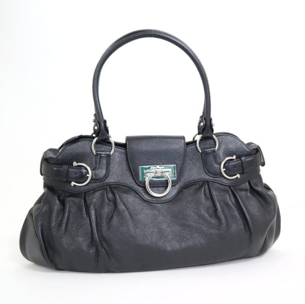 2000196256300023 1 Salvatore Ferragamo Gancini handbag black