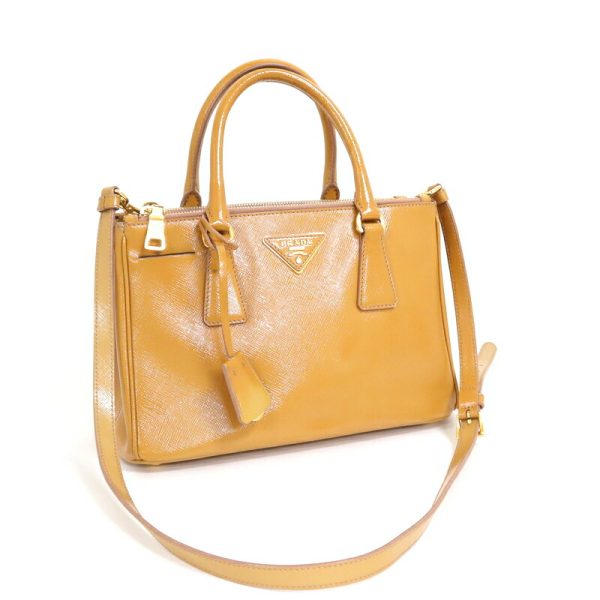 2000231255000039 1 Prada Galleria Medium Saffiano Camel