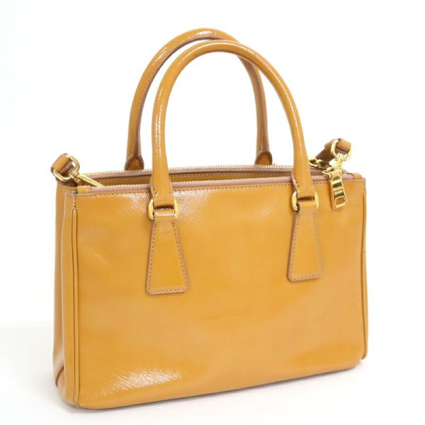 2000231255000039 2 Prada Galleria Medium Saffiano Camel