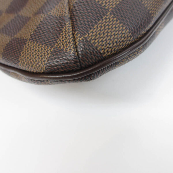 20005599 5 Louis Vuitton Bloomsbury PM Damier Shoulder Bag