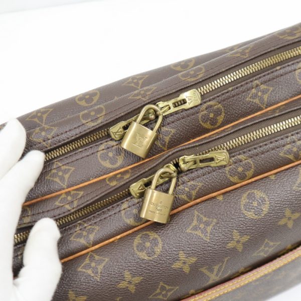 2000773256000063 3 Louis Vuitton Monogram Reporter GM Shoulder Bag