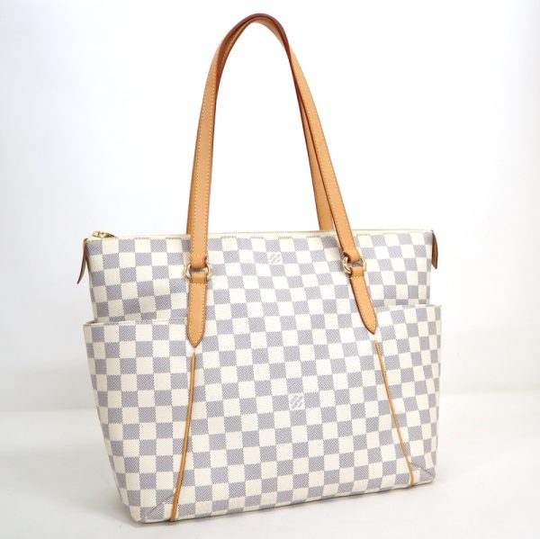 2000773256300249 2 Louis Vuitton Totally MM Tote Bag Damier Azur White