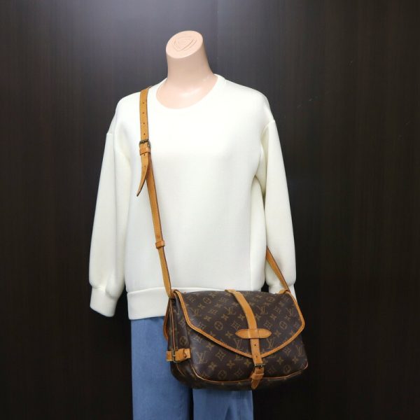 2000773256500434 10 Louis Vuitton Saumur 30 Monogram Brown