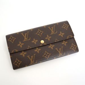 2001017255400251 1 Louis Vuitton Wallet Zippy Taurillon Black