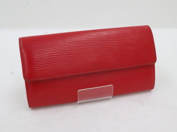 2001017255700238 1 Louis Vuitton Portefeuille Sara BifLong Wallet Epi Castilian Red