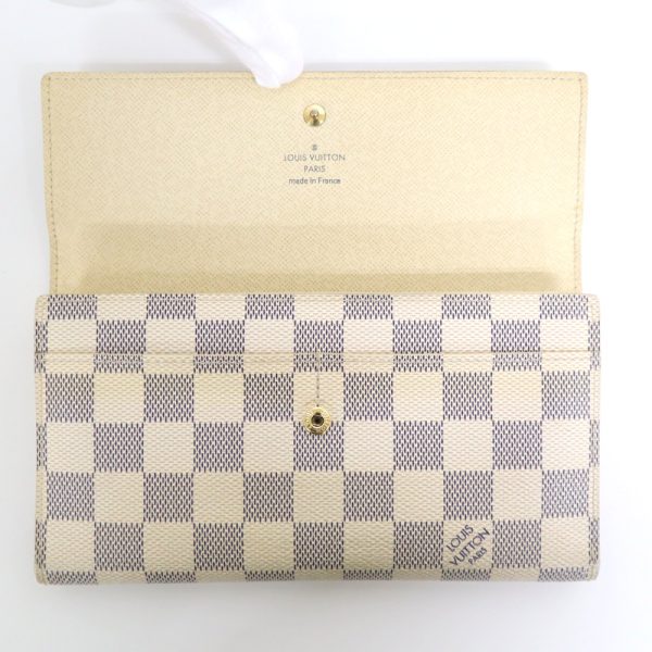 2001017256500736 4 Louis Vuitton Portefeuil Damier Azur White