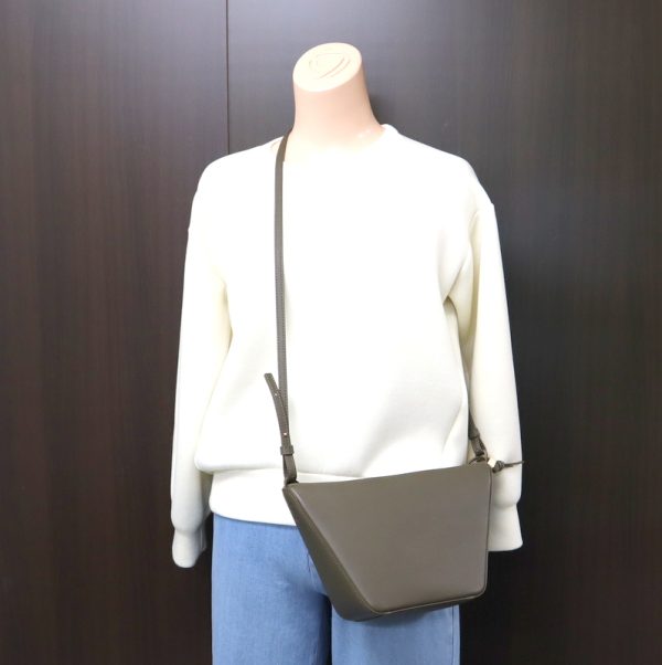 2001201256500029 10 LOEWE Hammock Hobo Mini 2WAY Bag Khaki