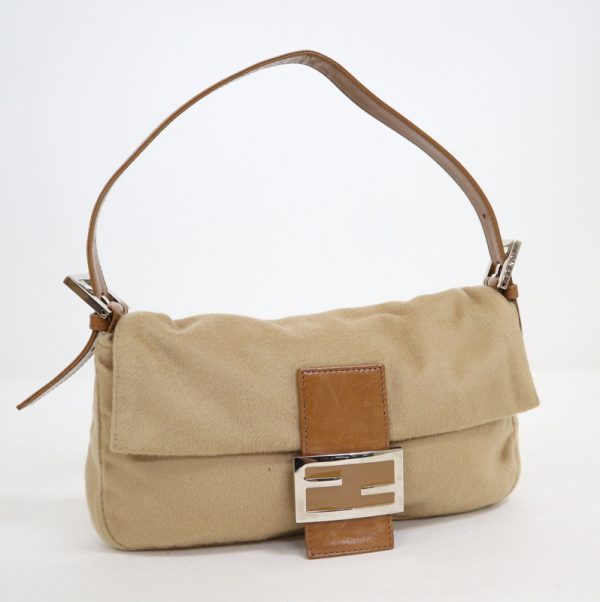 2009512256300499 1 Fendi Mamma Bucket Suede Beige