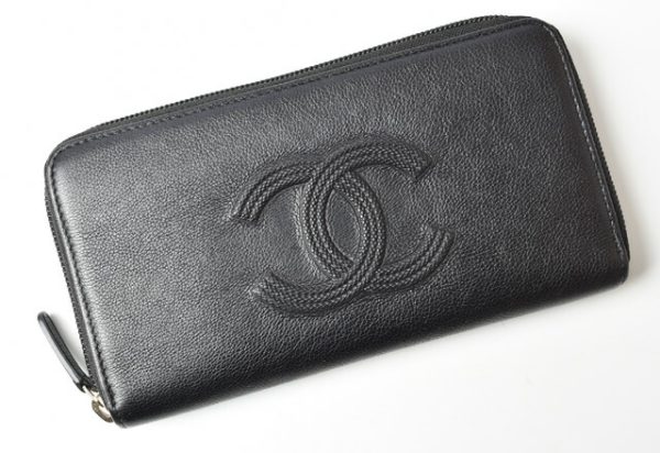 201031 22 c 2 CHANEL Long Wallet Coco Mark Black