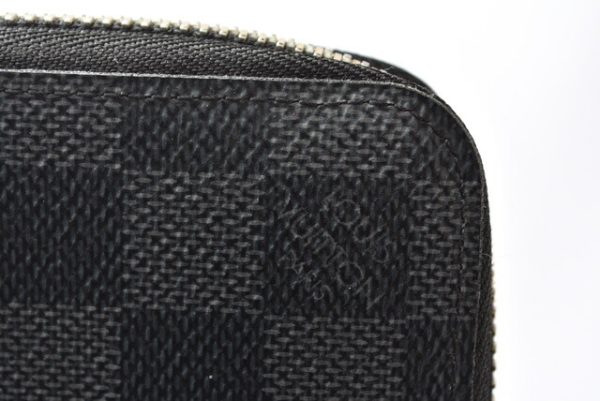 201031 23 lv 5 Louis Vuitton Long Wallet Zippy Damier Graphite