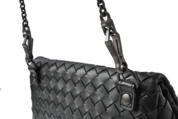 201031 24 bv 5 Bottega Veneta Shoulder Bag Chain Black