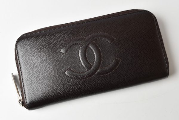 201115 ch 13 2 CHANEL Long Wallet Coco Mark Caviar Skin Brown