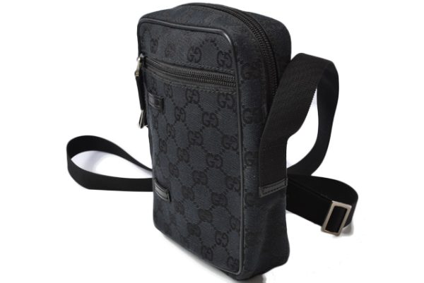 201215 31 g 2 Gucci Messenger Bag GG Black