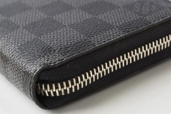 201225 10 lv 5 Louis Vuitton Long Wallet Zippy Damier Graphite